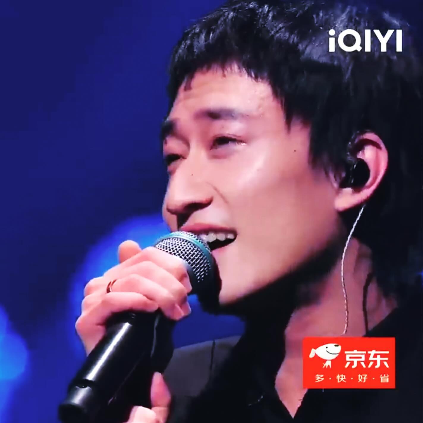 Watch this great performance by #回春丹, the song is #鲜花. Spend 8 minutes to watch the full video. https://t.ly/UtSuJ