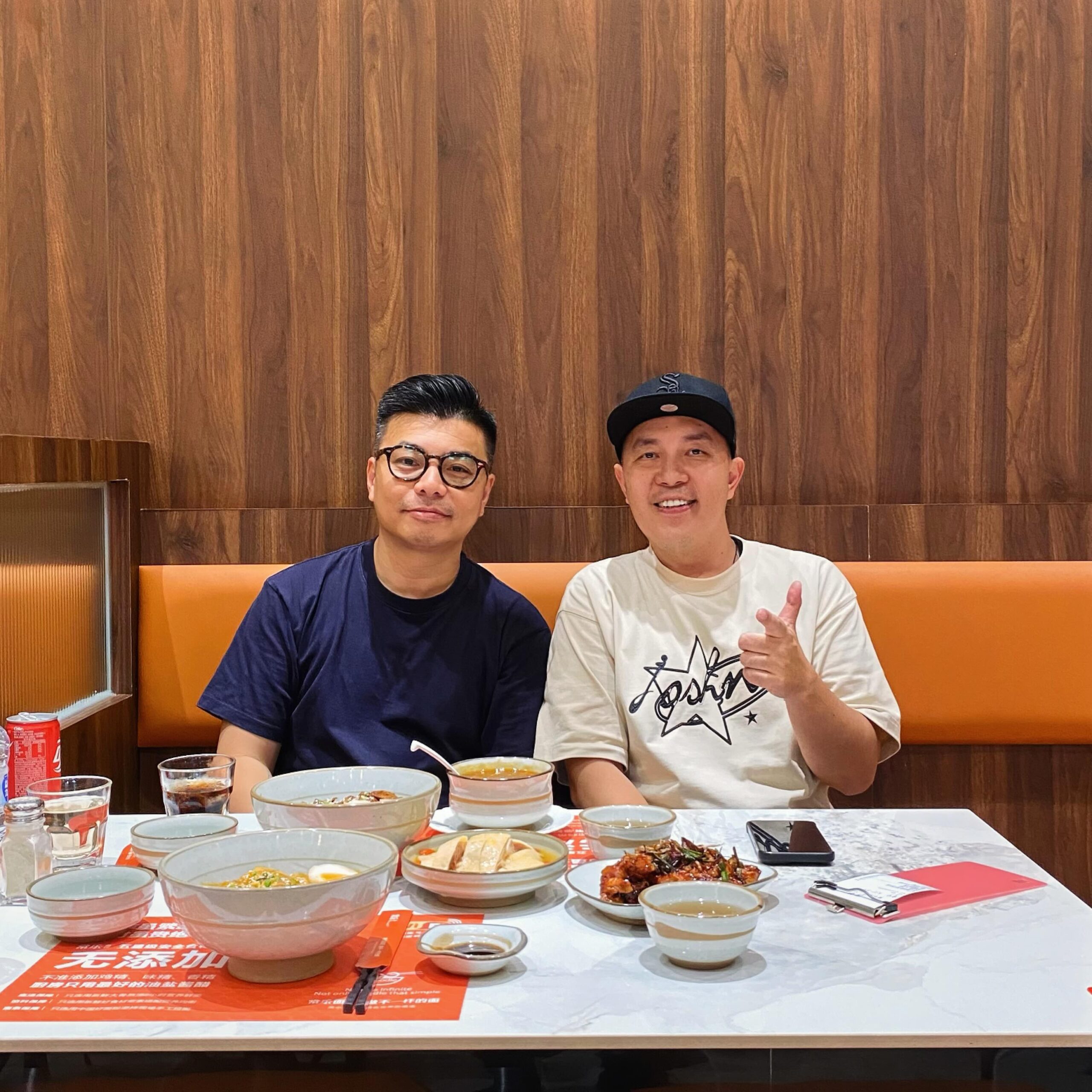 It’s great to 康师傅 tonight. Found out that he loves Shanghai food much!