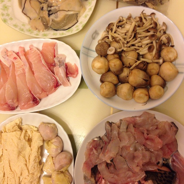 Home hotpot | Typical things we have. Definitely try to spend more time with the family. http://t.cn/R7Wrsk0 #dinner #hotpot HongKong #lambilly