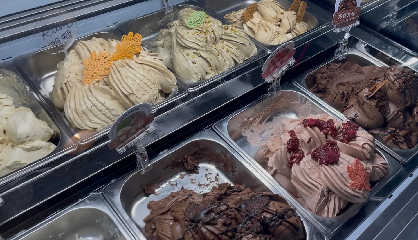 Gelato available at #TheHUB. #红屋