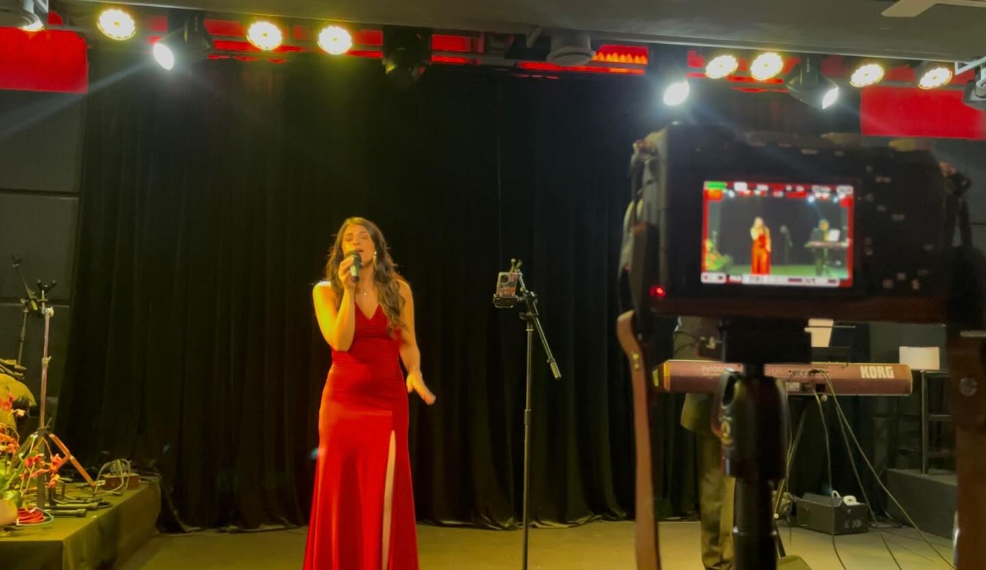 Brittany was shooting her video. #TheHUB #红屋